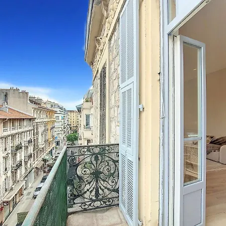 Apartment Nestor&jeeves - Pepyte - Design - Near