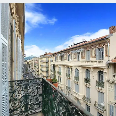 Nestor&jeeves - Pepyte - Design - Near * Nice